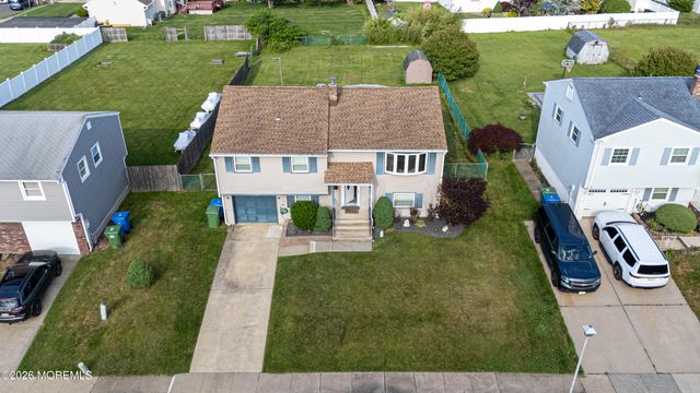10 Schmitt Street, Sayreville, NJ 08872