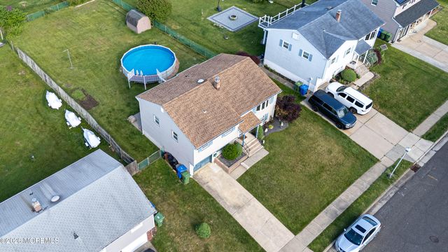 10 Schmitt Street, Sayreville, NJ 08872
