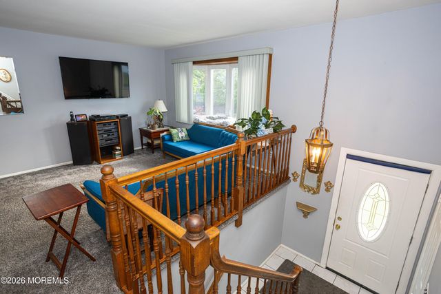 10 Schmitt Street, Sayreville, NJ 08872