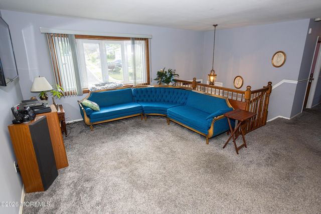 10 Schmitt Street, Sayreville, NJ 08872