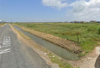 1266 N Tinkle Lane, Crystal Beach, TX 77650