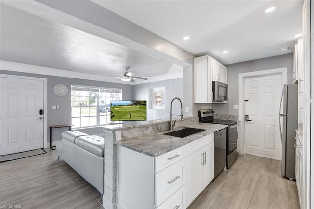216 Fairweather LN, Fort Myers Beach, FL 33931