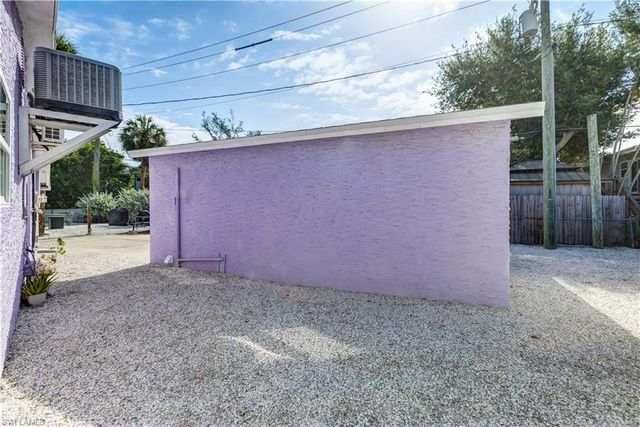 216 Fairweather LN, Fort Myers Beach, FL 33931