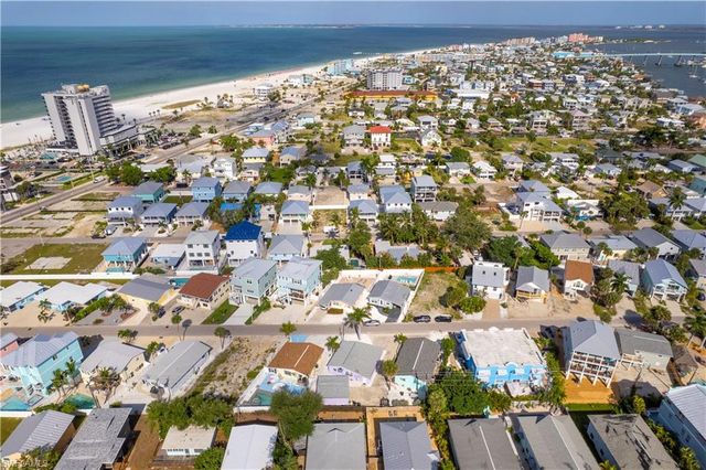 216 Fairweather LN, Fort Myers Beach, FL 33931