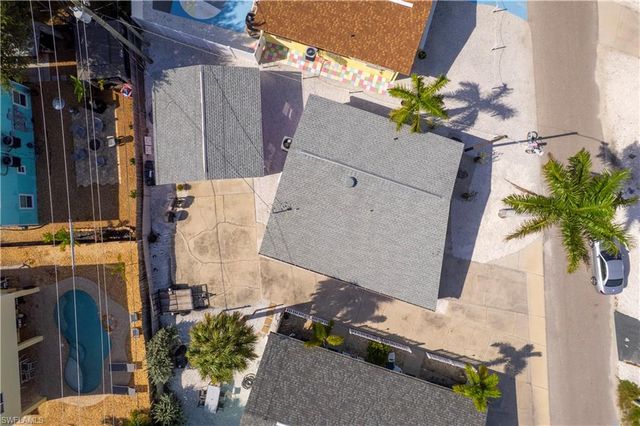 216 Fairweather LN, Fort Myers Beach, FL 33931