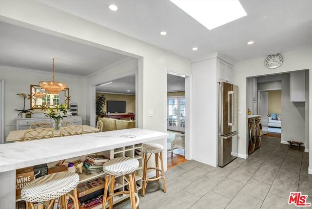 288 Tavistock Avenue, Los Angeles, CA 90049