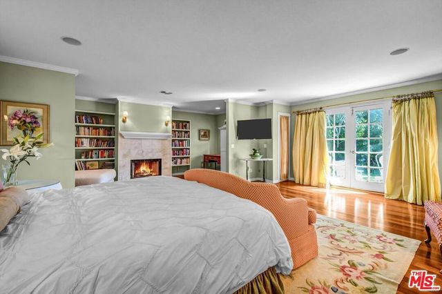 288 Tavistock Avenue, Los Angeles, CA 90049