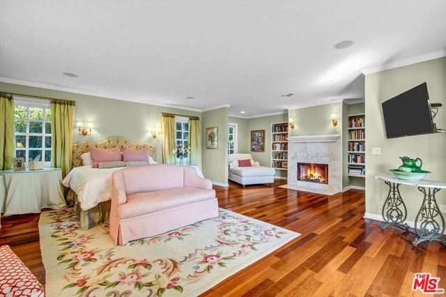 288 Tavistock Avenue, Los Angeles, CA 90049