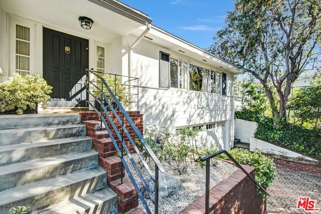 288 Tavistock Avenue, Los Angeles, CA 90049