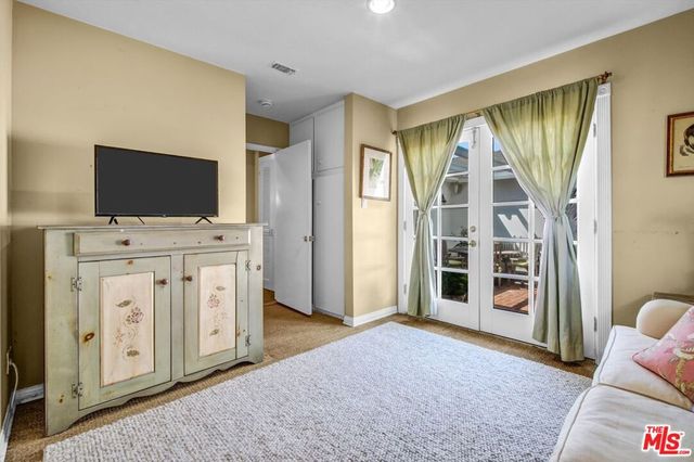 288 Tavistock Avenue, Los Angeles, CA 90049