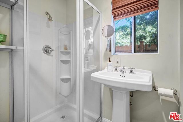 288 Tavistock Avenue, Los Angeles, CA 90049