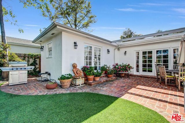 288 Tavistock Avenue, Los Angeles, CA 90049