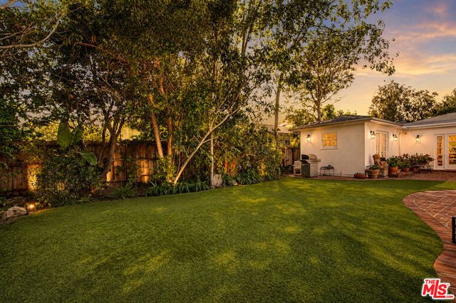 288 Tavistock Avenue, Los Angeles, CA 90049