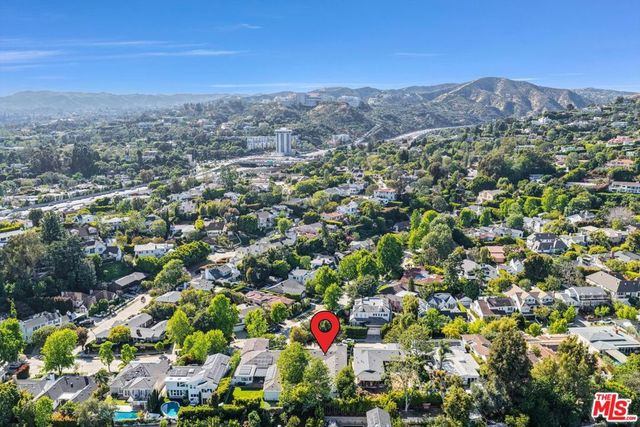 288 Tavistock Avenue, Los Angeles, CA 90049