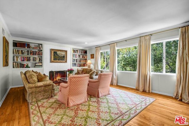 288 Tavistock Avenue, Los Angeles, CA 90049