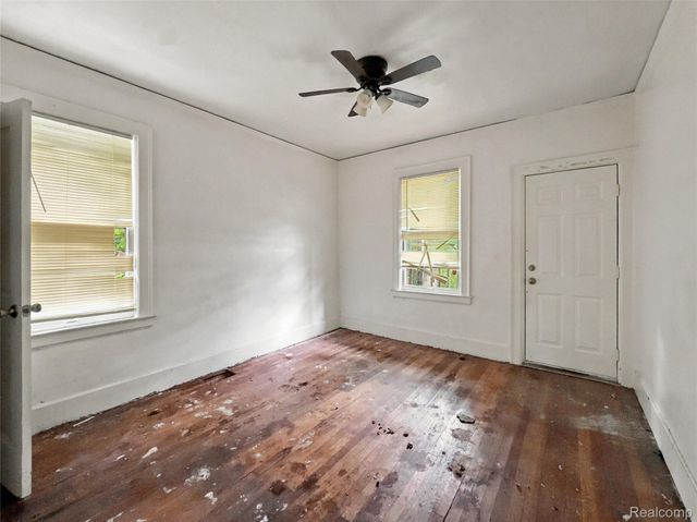 2964 Leslie Street, Detroit, MI 48238