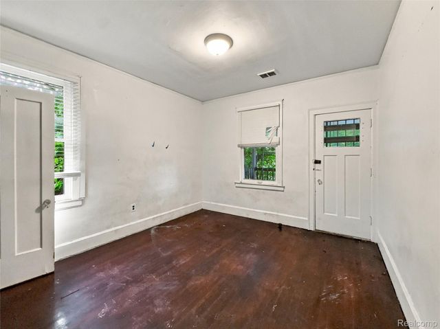 2964 Leslie Street, Detroit, MI 48238