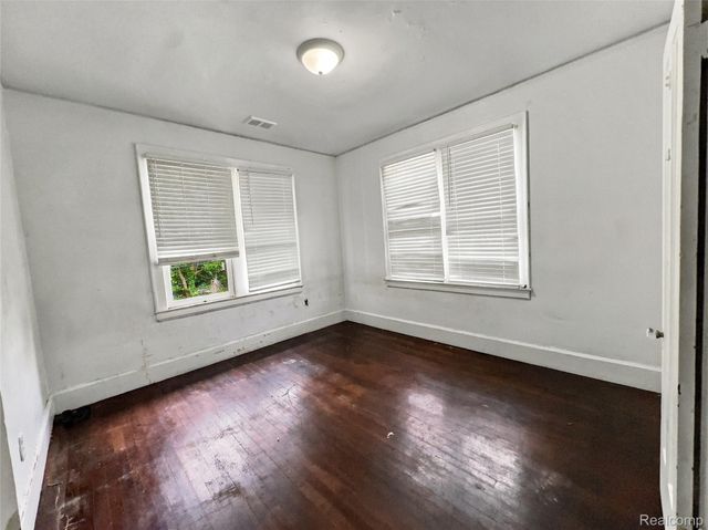 2964 Leslie Street, Detroit, MI 48238
