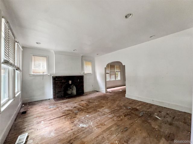 2964 Leslie Street, Detroit, MI 48238