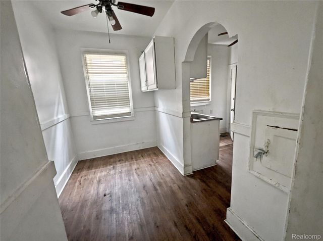 2964 Leslie Street, Detroit, MI 48238