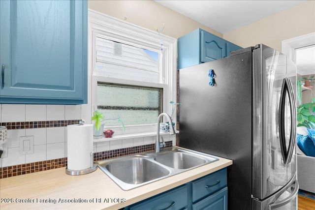 1516 Berkeley Drive, Lansing, MI 48910