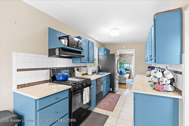 1516 Berkeley Drive, Lansing, MI 48910