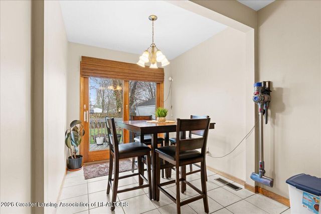 1516 Berkeley Drive, Lansing, MI 48910