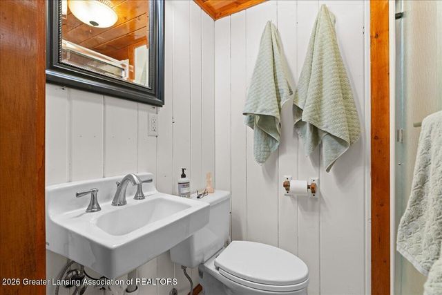 1516 Berkeley Drive, Lansing, MI 48910