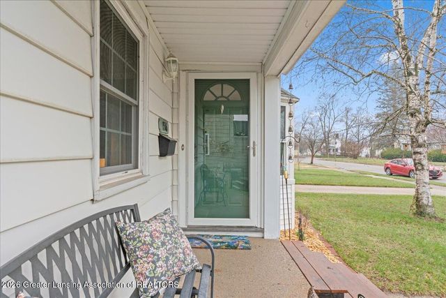 1516 Berkeley Drive, Lansing, MI 48910