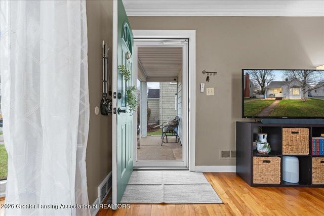 1516 Berkeley Drive, Lansing, MI 48910