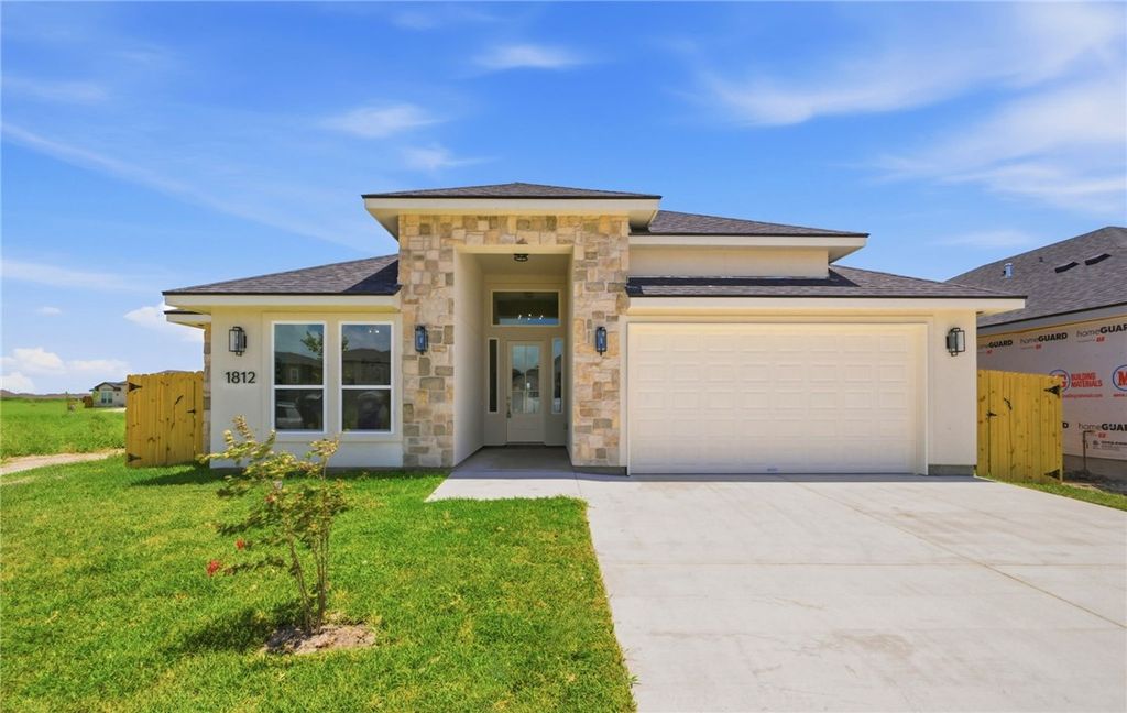 1812 Clapper Rail Dr, Portland, TX 78374