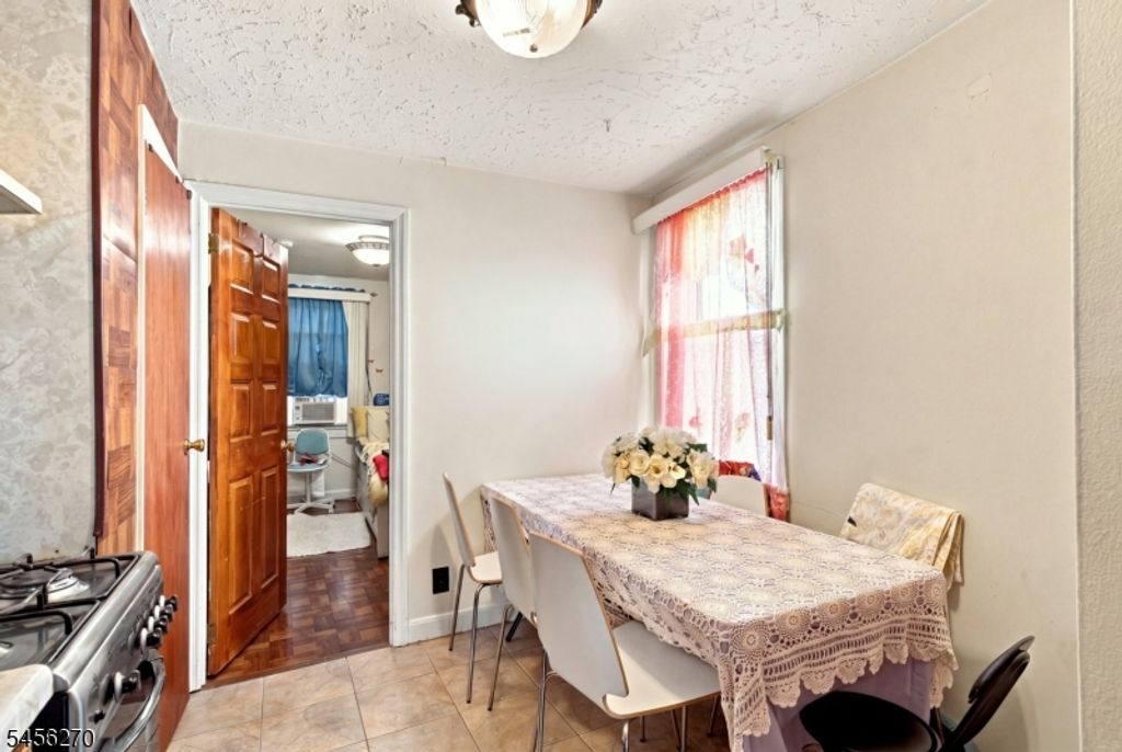 85 Grant St, Fairview Boro, NJ 07022 — photo 4
