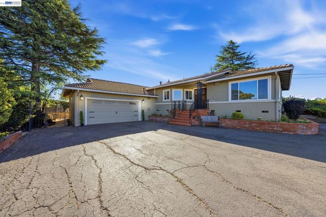 26446 Fairview, Castro Valley, CA 94542