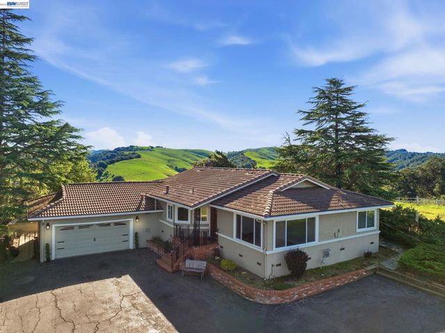 26446 Fairview, Castro Valley, CA 94542