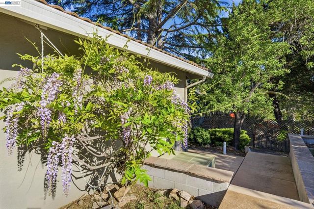 26446 Fairview, Castro Valley, CA 94542