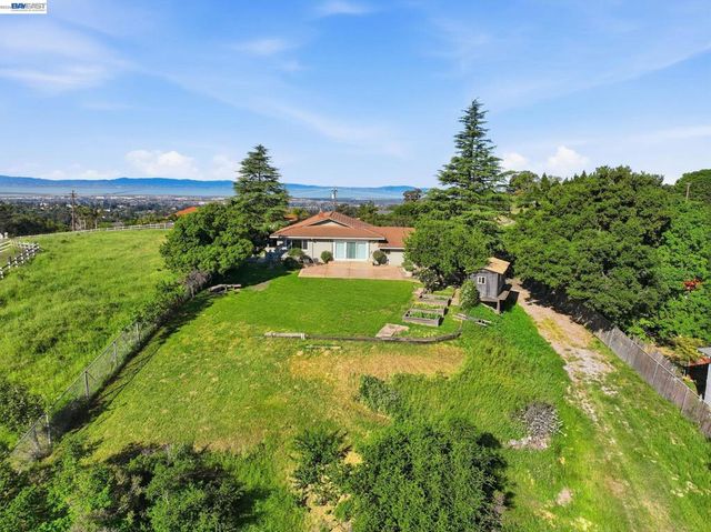 26446 Fairview, Castro Valley, CA 94542