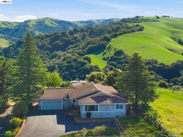 26446 Fairview, Castro Valley, CA 94542