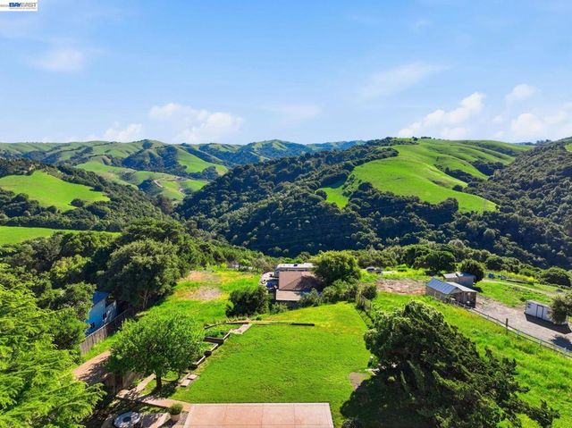 26446 Fairview, Castro Valley, CA 94542