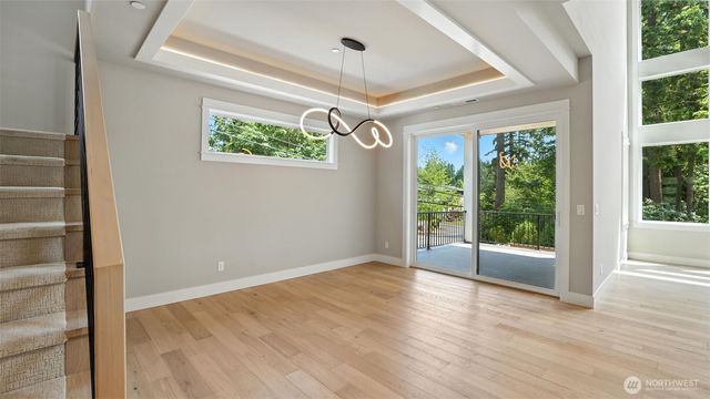 1582 213th Court NE, Sammamish, WA 98074