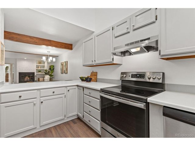 3119 Bell Dr, Boulder, CO 80301