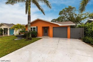 808 110th AVE N, Naples, FL 34108
