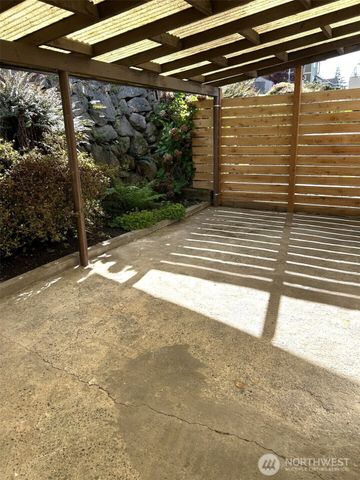 1406 Shattuck Avenue S, Renton, WA 98055