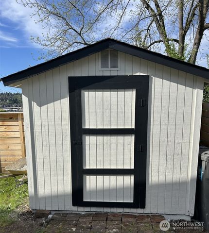 1406 Shattuck Avenue S, Renton, WA 98055