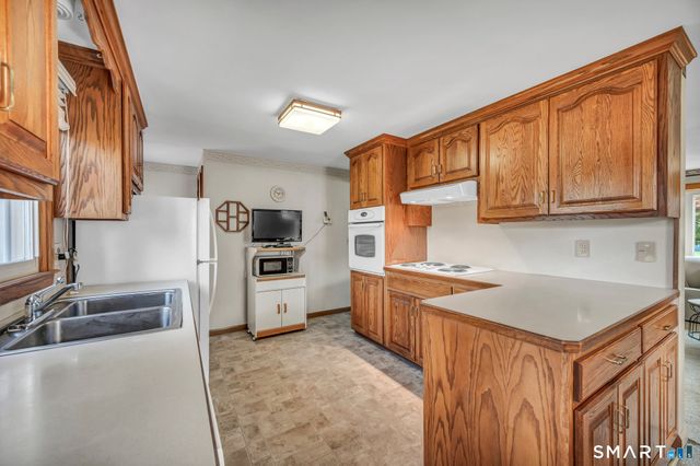 85 Florence Street, Newington, CT 06111