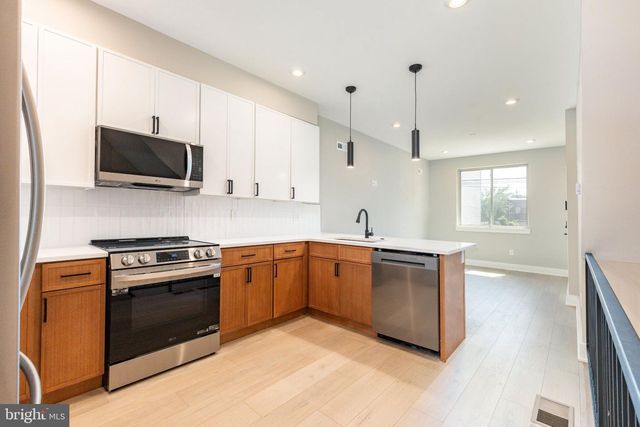 2406 N 3RD ST, Philadelphia, PA 19133