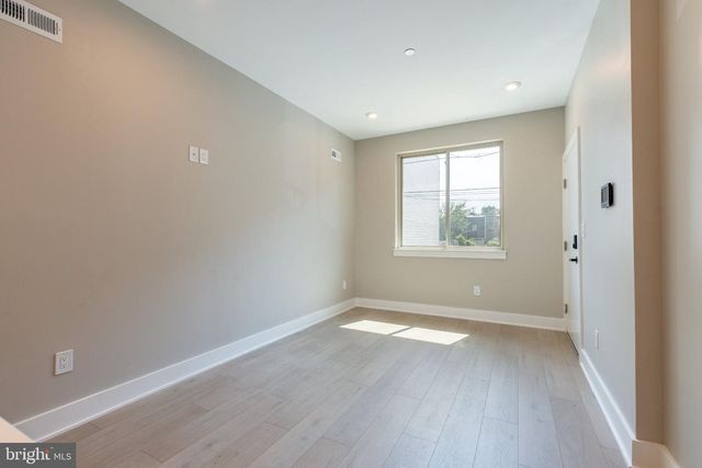 2406 N 3RD ST, Philadelphia, PA 19133