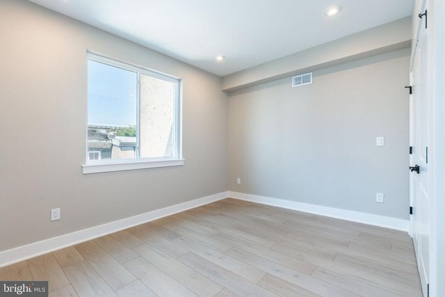 2406 N 3RD ST, Philadelphia, PA 19133