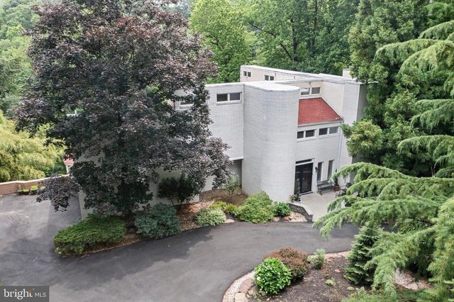 1351 BOBARN DR, Penn Valley, PA 19072