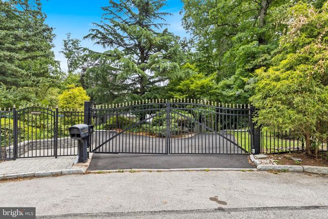 1351 BOBARN DR, Penn Valley, PA 19072