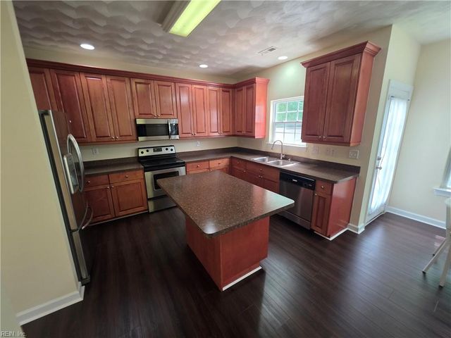 897 Lym DR, Virginia Beach, VA 23464